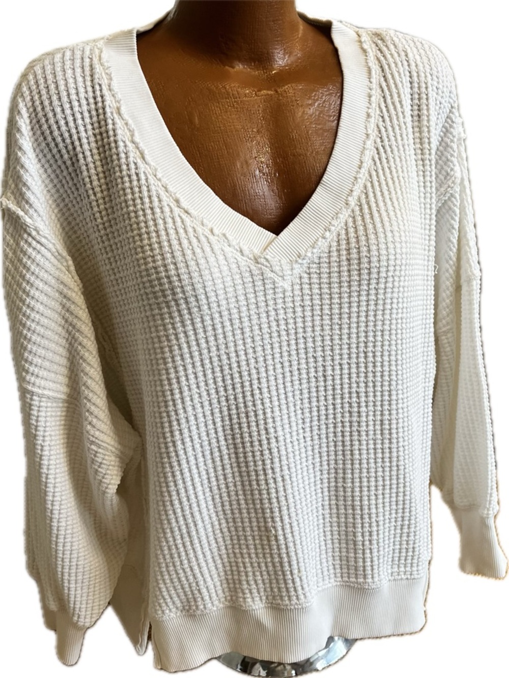 American Eagle seriously lived in oversized v-neck pullover ivory M gorgeous!